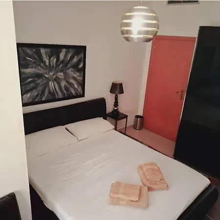 Tirana * Selitë e Vogël