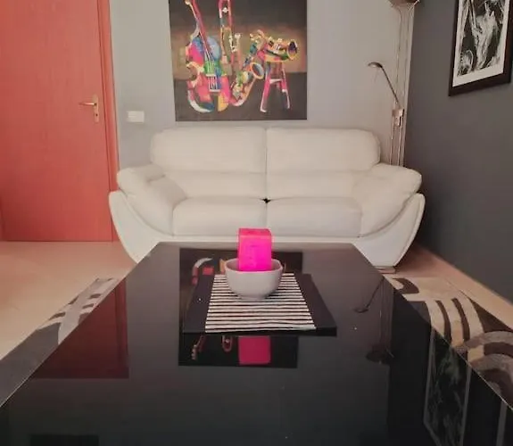 Tirana * Selita e Vogel